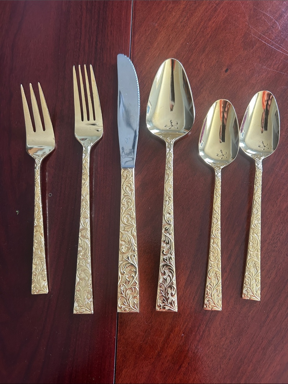 6 piece PLACE-SETTING(s)